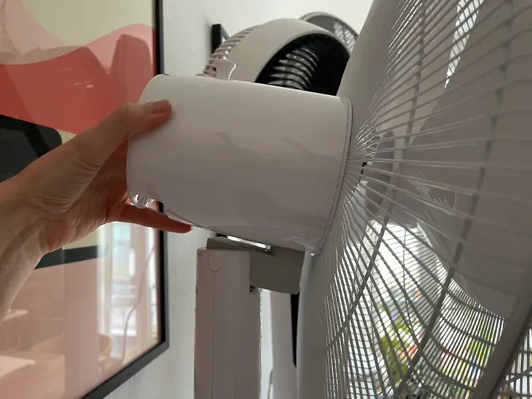 Standventilatoren Test Honeywell per Hand ausrichten.jpg